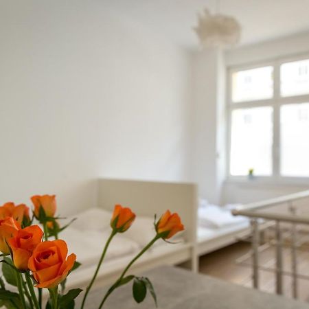 Newton-Appartement Mit 3 Schlafzimmern Βερολίνο Εξωτερικό φωτογραφία