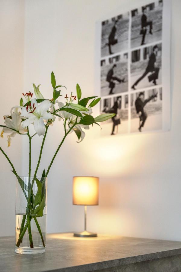 Newton-Appartement Mit 3 Schlafzimmern Βερολίνο Εξωτερικό φωτογραφία