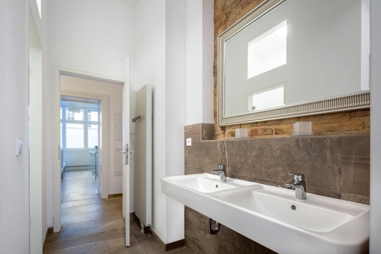 Newton-Appartement Mit 3 Schlafzimmern Βερολίνο Εξωτερικό φωτογραφία